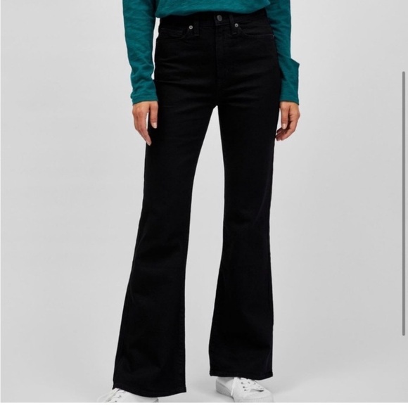 NWT! GAP Black Stretch Boot Leg Mid-Rise Jeans - Multiple Sizes 🩵 - Picture 3 of 10